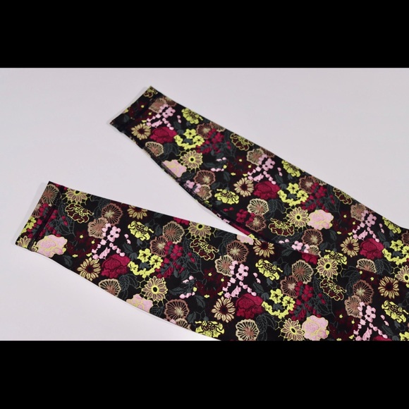 Wunder Under HR Tight Fluorolace Multi - Picture 4 of 5